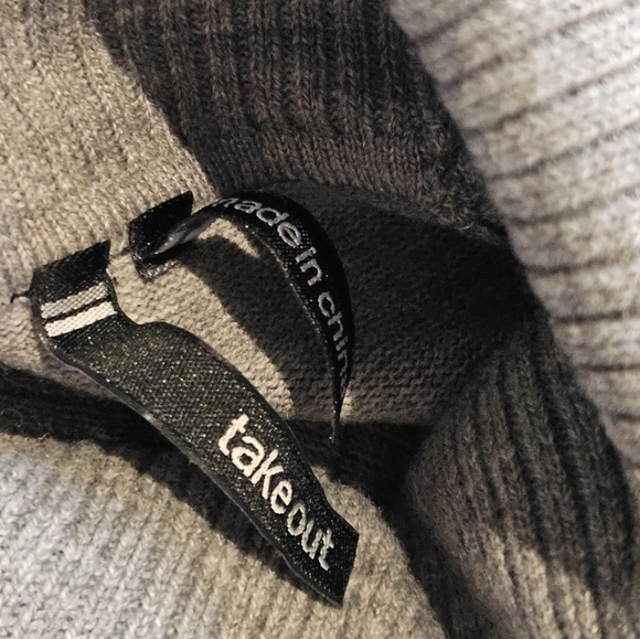 Knit Turtleneck - Picture 4 of 6